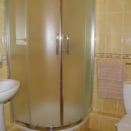Goscinne O-es-ha Homestay Warsaw
