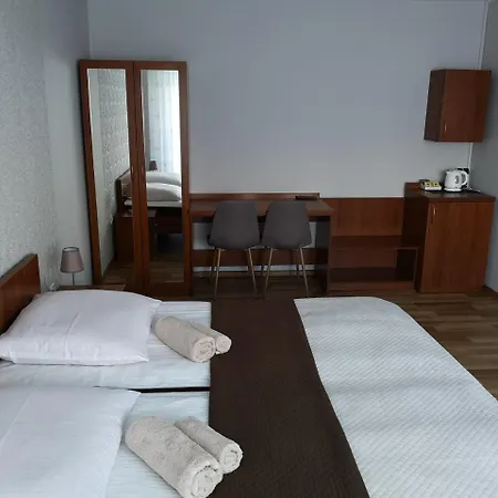 Goscinne O-es-ha Homestay Warsaw